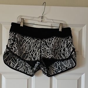 Lululemon Athletica Black and White Leaf Pattern Shorts